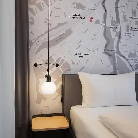 Intercityhotel Hotel 4*